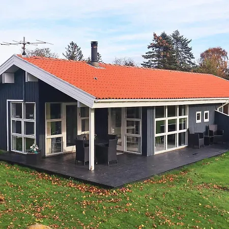 Three-bedroom In Hemmet 30 * Humble