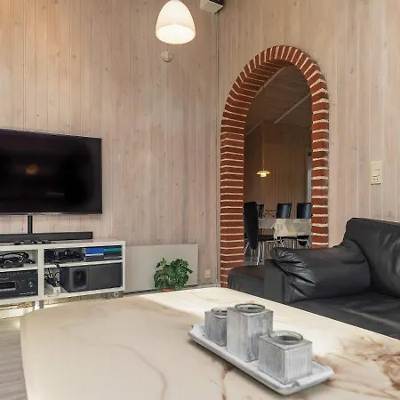 Three-bedroom In Hemmet 30