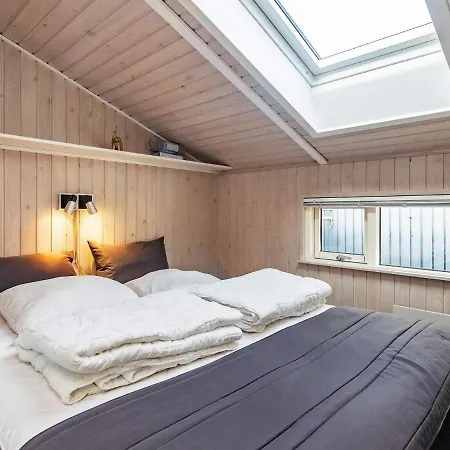 Holiday home Three-bedroom In Hemmet 30 *